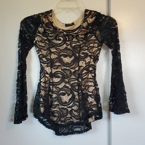 New Long sleeve lace top